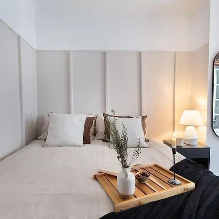 Angers - 1 Et Balcon Aux Halles *